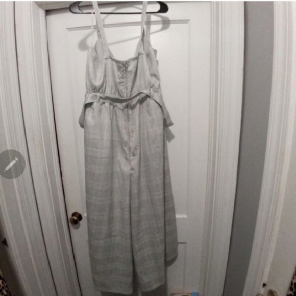 CHARLOTTE RUSSE JUMPSUIT 3X - Picture 3 of 5